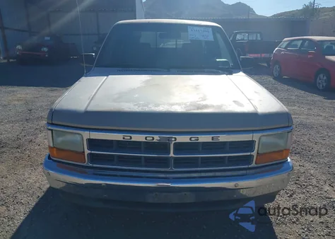 1992 Dodge Dakota from USA, damaged, VIN 1B7GG23X8NS511840